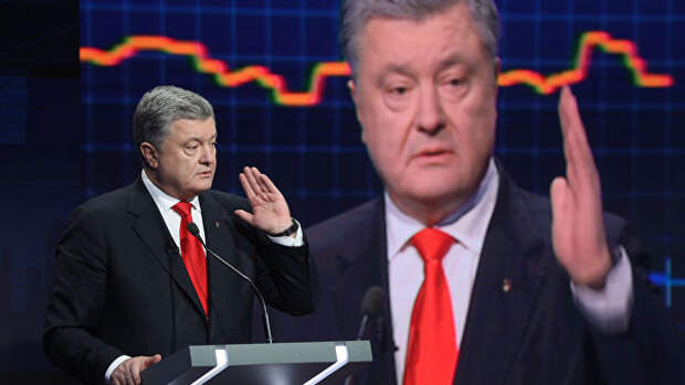 Президент Украины Петр Порошенко во время политического ток-шоу Свобода слова на телеканале ICTV Президент Украины Петр Порошенко во время политического ток-шоу Свобода слова на телеканале ICTV