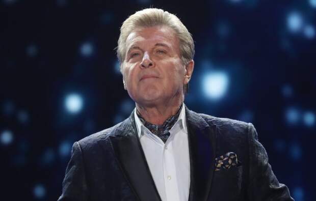 «Показывает, что он там бог»: Лев Лещенко больше 40 лет копил на «загородный рай» на Клязьме