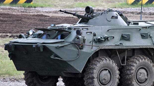 Мобилизованные совершенствуют навыки управления БТР-82А под Калининградом