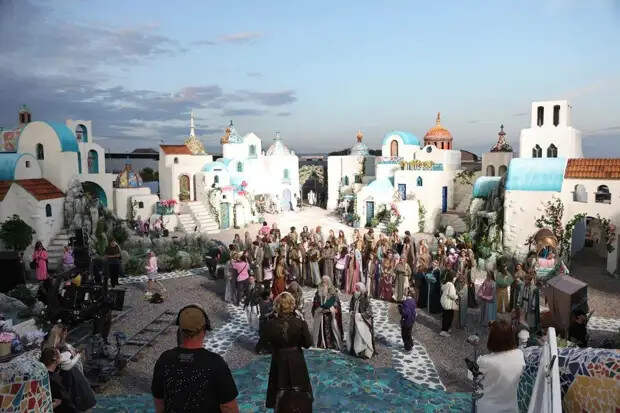 Церкви без крестов, слово "русский" Пушкина тоже убрали