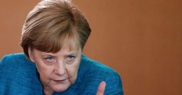 Меркель сделала два неожиданных заявления после разговора с Путиным