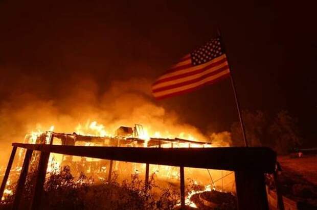 CA Governor Declares Emergency As Wildfire Near Yosemite Forces Thousands To Flee