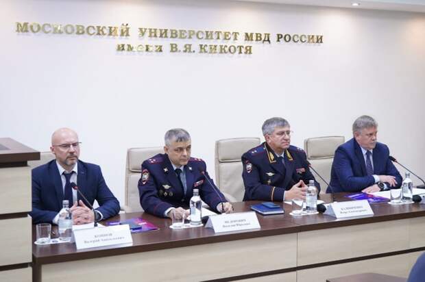 Энес Караханов: Россия и Турция имеют общие интересы в вопросах безопасности