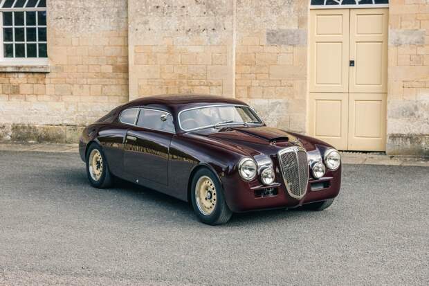 Рестомод Lancia Aurelia Outlaw European CSL на 300 лошадиных сил