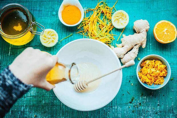 Вкуснейший handmade сироп, повышающий иммунитет из меда имбиря и куркумы Вкуснейший handmade сироп, повышающий иммунитет из меда имбиря и куркумы