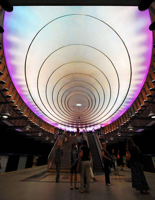 Samye-krasivye-stantsii-metro 46