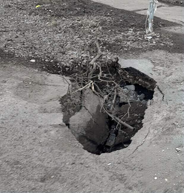 Открылся портал в «Нижний мир» возле 8 школы в Макеевке. https://t.me/webmoney_dn/316548