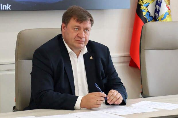 Суд продлил арест на три месяца курскому экс-замгубернатора Дедову