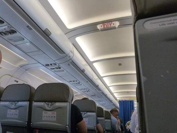 Почти 40 самолетов вылетят из Пулково с опозданием во вторник