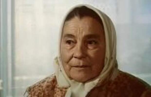 Кино: Отказалась от фамилии отца, сына отдала мужу и разводила эдельвейсы: Какие тайны скрывала «всесоюзная бабушка» Галина Макарова