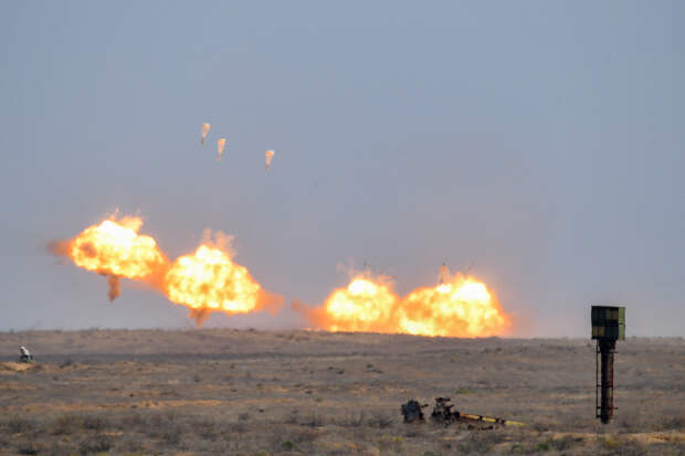 Политолог не исключил помощь европейцев в атаке на резиденцию Путина