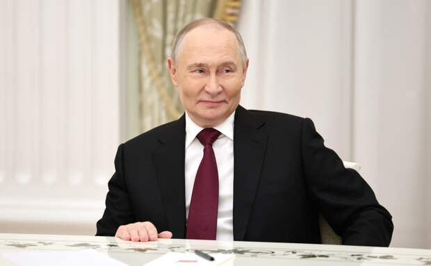 Владимир Путин объявил о проведении весной в Петербурге международного транспортного форума