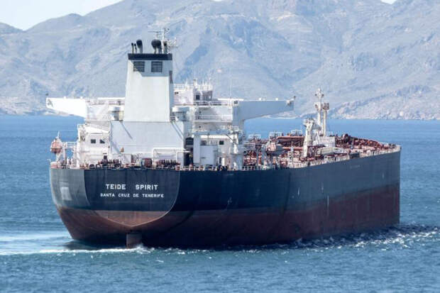 Экипаж арестованного в Египте российского танкера Dignity подал сигнал бедствия