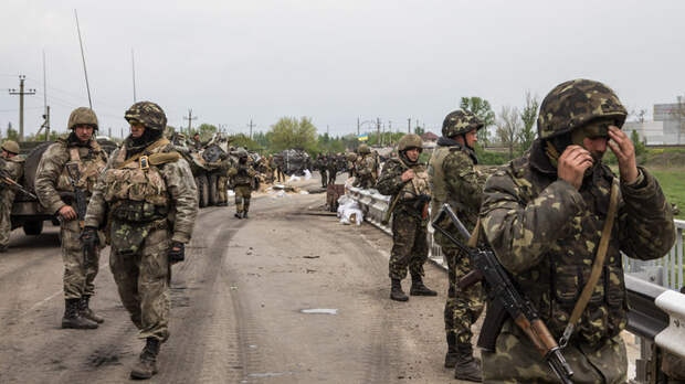 Генерал Бужинский сказал прямо: "Воевать некем и нечем". Соловьёв подтвердил некрологами