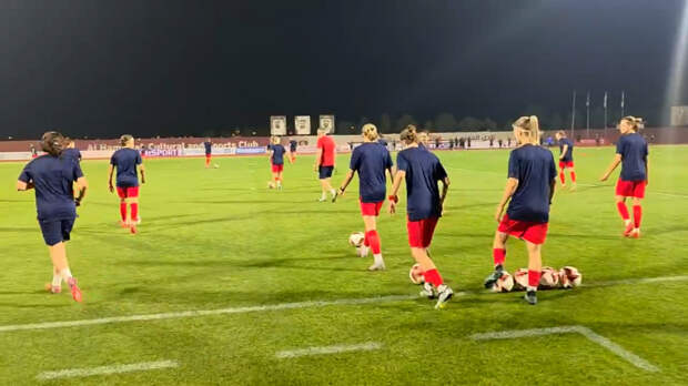 Футболистки сборной России играют в ОАЭ под свист иранских ракет