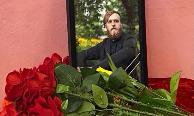 В Вельске простились с Дмитрием Истоминым, погибшим в ходе СВО