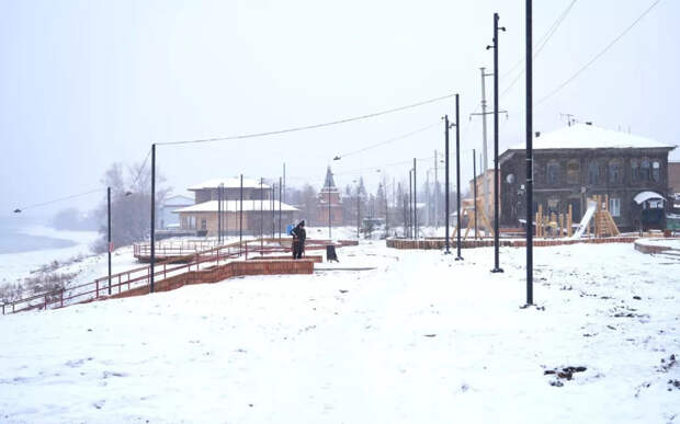 Сквер имени Кузьмы Фомченко в Бийске готов на 95%. Фото