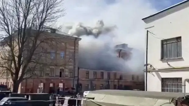 В Твери горит НИИ Минобороны. Есть погибшие