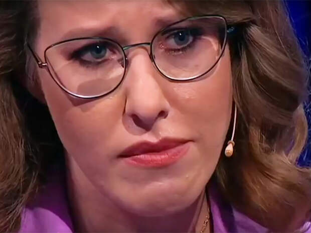 Собчак расплакалась на дебатах и покинула студию Собчак расплакалась на дебатах и покинула студию