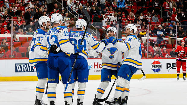 Гол Бучневича принёс «Сент-Луису» победу над «Каролиной» в НХЛ