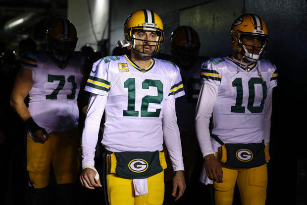 Jordan Love and Aaron Rodgers 