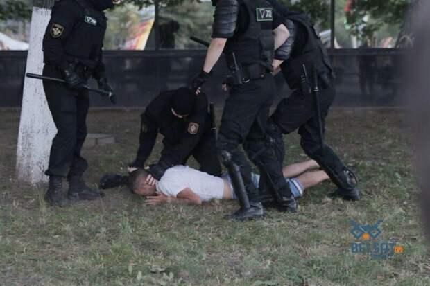 События второго дня протестов в Белоруссии в прямом эфире