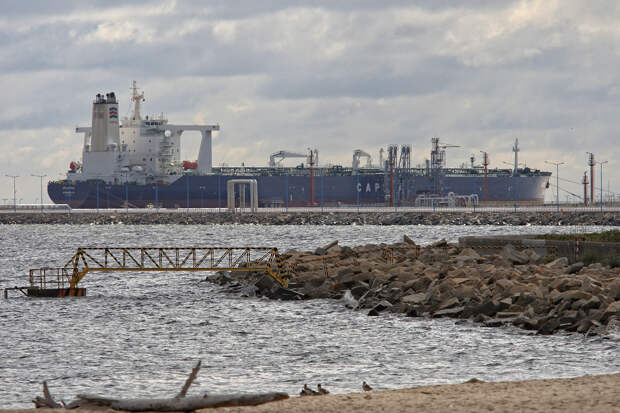 Иран сохранил темпы экспорта нефти