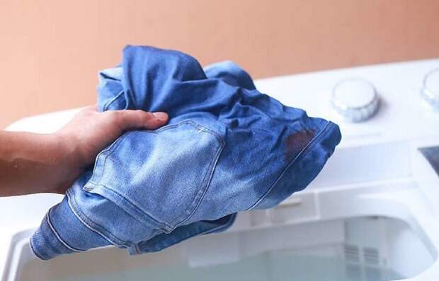 Одежду с пятнами спасали с помощью горчицы Одежду с пятнами спасали с помощью горчицы