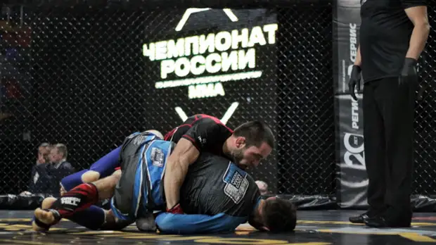 Приезд Емельяненко, выступление Джигана и триумф Исбулаева: чем запомнился чемпионат России по ММА 2021 года