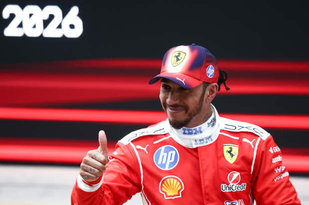 Семикратный чемпион «Формулы-1» подогрел слухи о романе с Ким Кардашьян