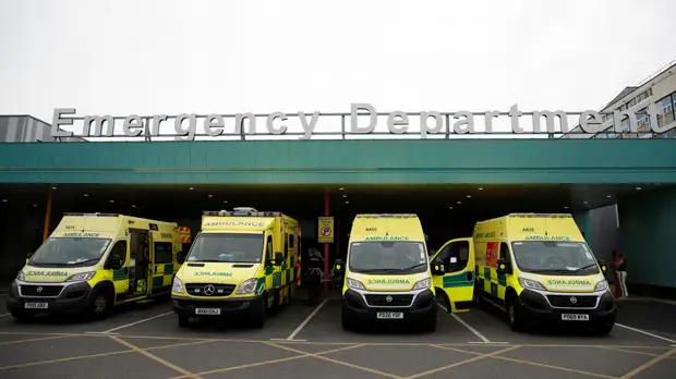 В Британии за сутки выявили более 90 тысяч случаев коронавируса