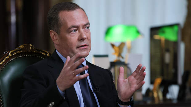 Медведев прокомментировал атаку США на Венесуэлу