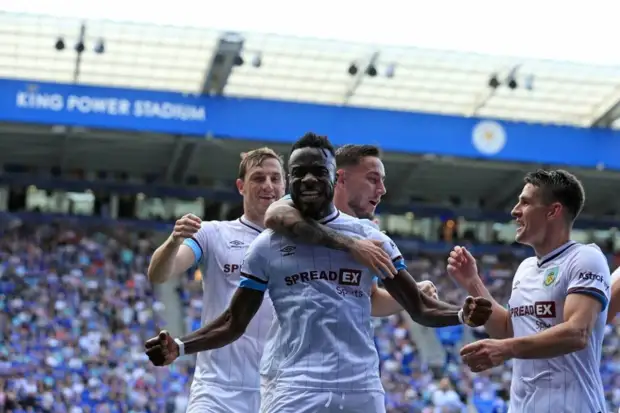 «Бернли» в зрелищном матче переиграл «Эвертон»