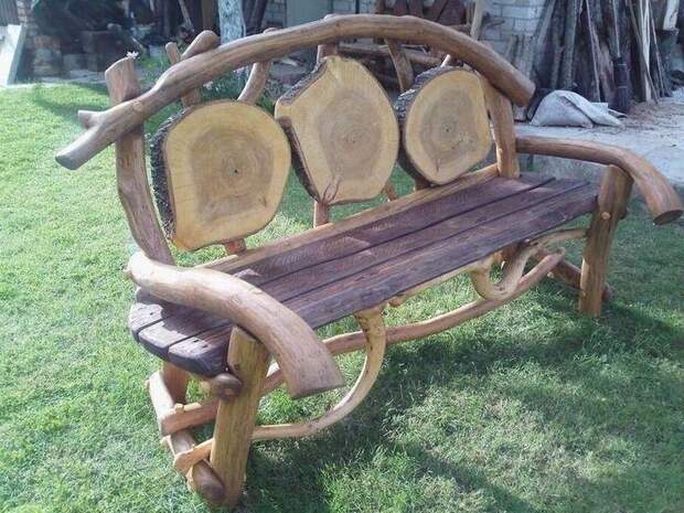 Скамейки из бревен и КОРЯГ