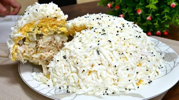 Никогда не надоест! Потрясающе вкусный салат "Снег" на Новый год.