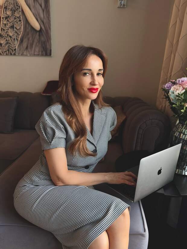 «Меня избил любимый мужчина»: Анфиса Чехова о причине увлечения психологией