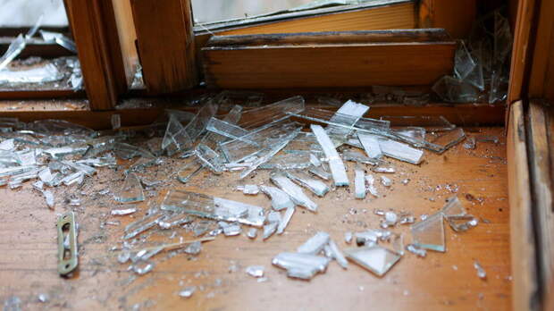 Объекты инфраструктуры повреждены после удара ВСУ в Белгороде