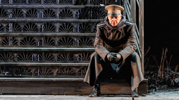 В Малом театре состоялась премьера спектакля «Белая гвардия»