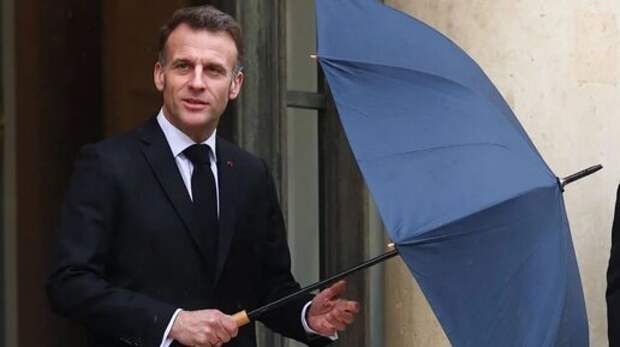 Поездку в Москву французы пытались скрыть, а в итоге сами обо всем рассказали всему миру: вышло неловко с их стороны