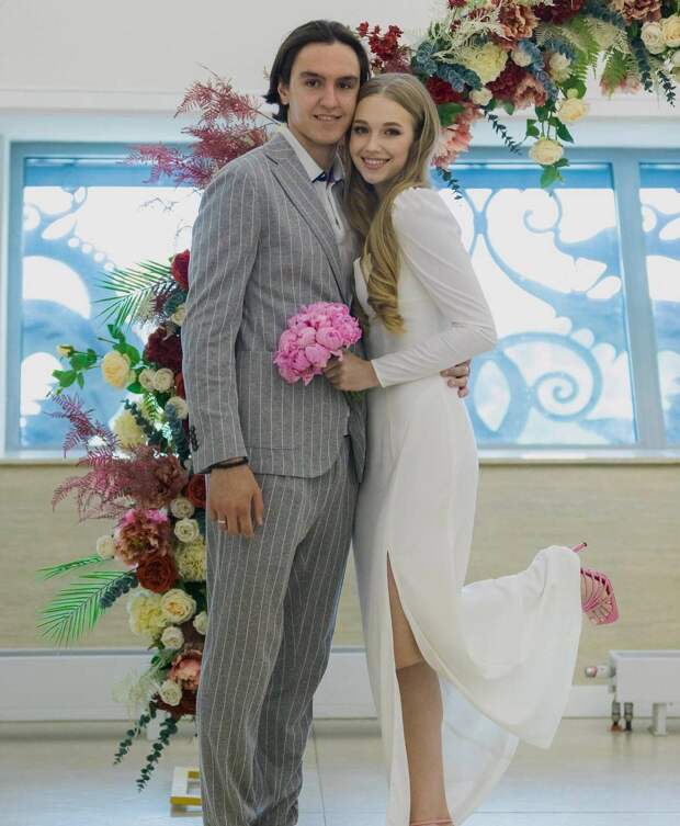«Ак Барс» поздравил вратаря Ахтямова с женитьбой: «Свадебная тревога! Желаем счастья и благополучия ❤️»
