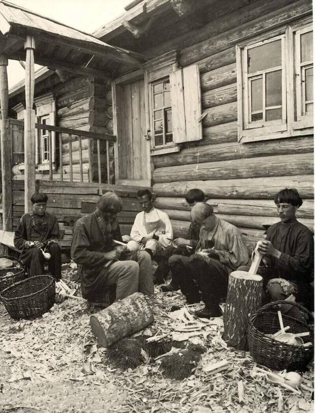 Производство ложек. Россия, 1897 г. Производство ложек. Россия, 1897 г.