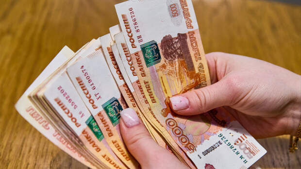 Отпуск в мае: выгодно ли присоединять его к весенним праздникам