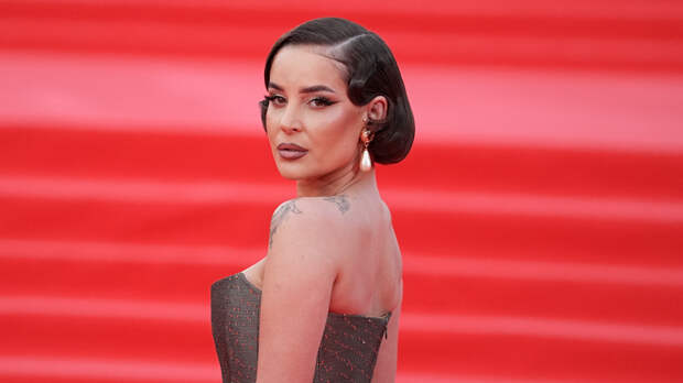 «Вложено много сил»: певица Севиль о высоких ценах на куличи