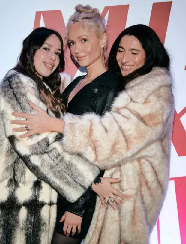 Лиза Аминова (слева), Ольга Карпуть