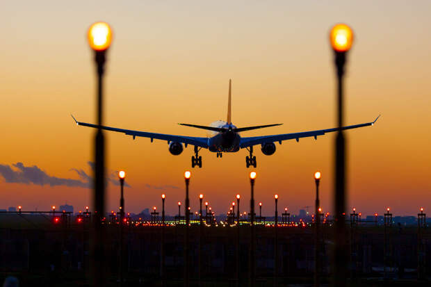 Самолет авиакомпании Россия незначительно выехал за пределы ВПП