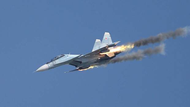 Истребители Су-30СМ уничтожили колонну бронетехники «противника» на учениях в Забайкалье
