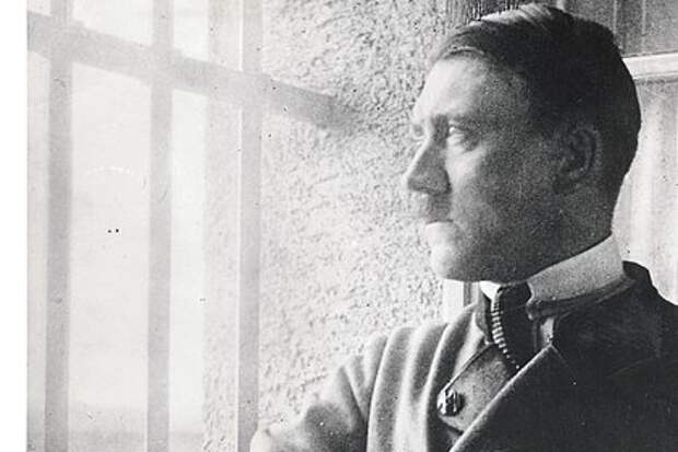 Дневник Гитлера продали за 2,7 миллиона рублей