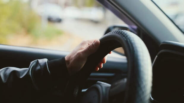 Названы размеры штрафов за неправильную парковку во дворах