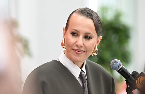 Собчак возмутилась ответом гостя интервью, закричала и обматерила его