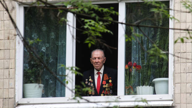 В Новокуйбышевске умер 92-летний ветеран, которого внучка пыталась выселить из квартиры В Новокуйбышевске умер 92-летний ветеран, которого внучка пыталась выселить из квартиры
